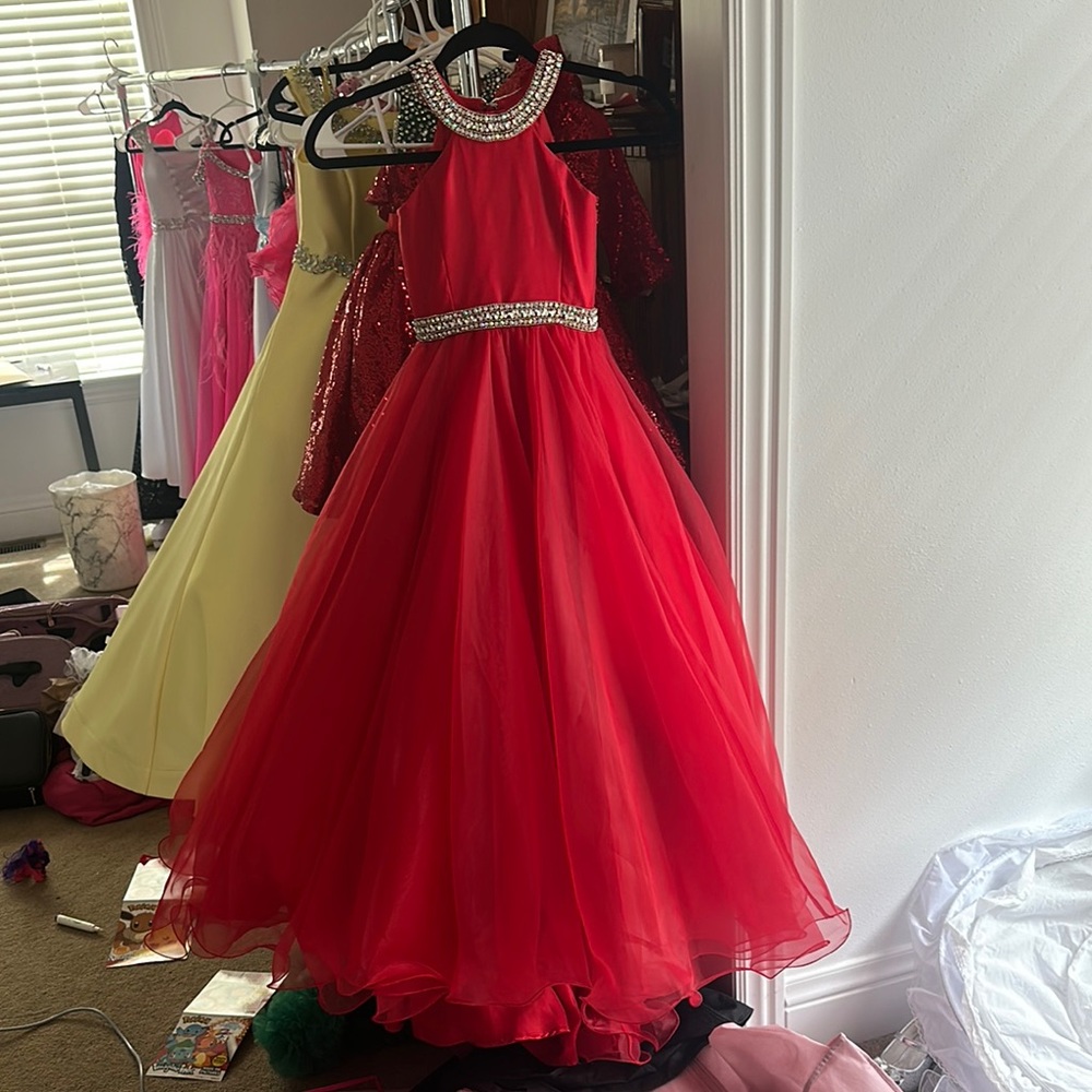 Johnathan Kayne Sugar Kayne Red pageant dress size 8p altered to fit a size 4/5